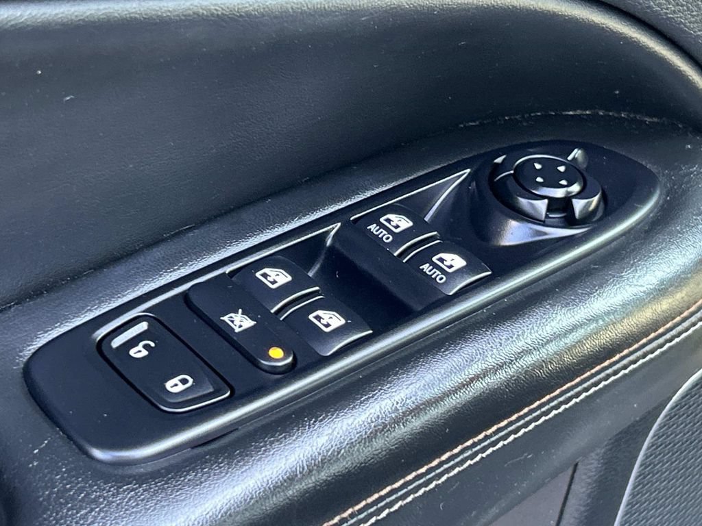 Used 2021 Jeep Compass Latitude FWD image 23