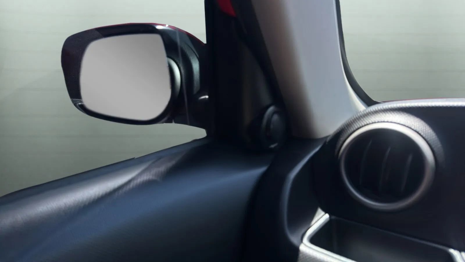 Used 2014 Scion xB FWD image 10