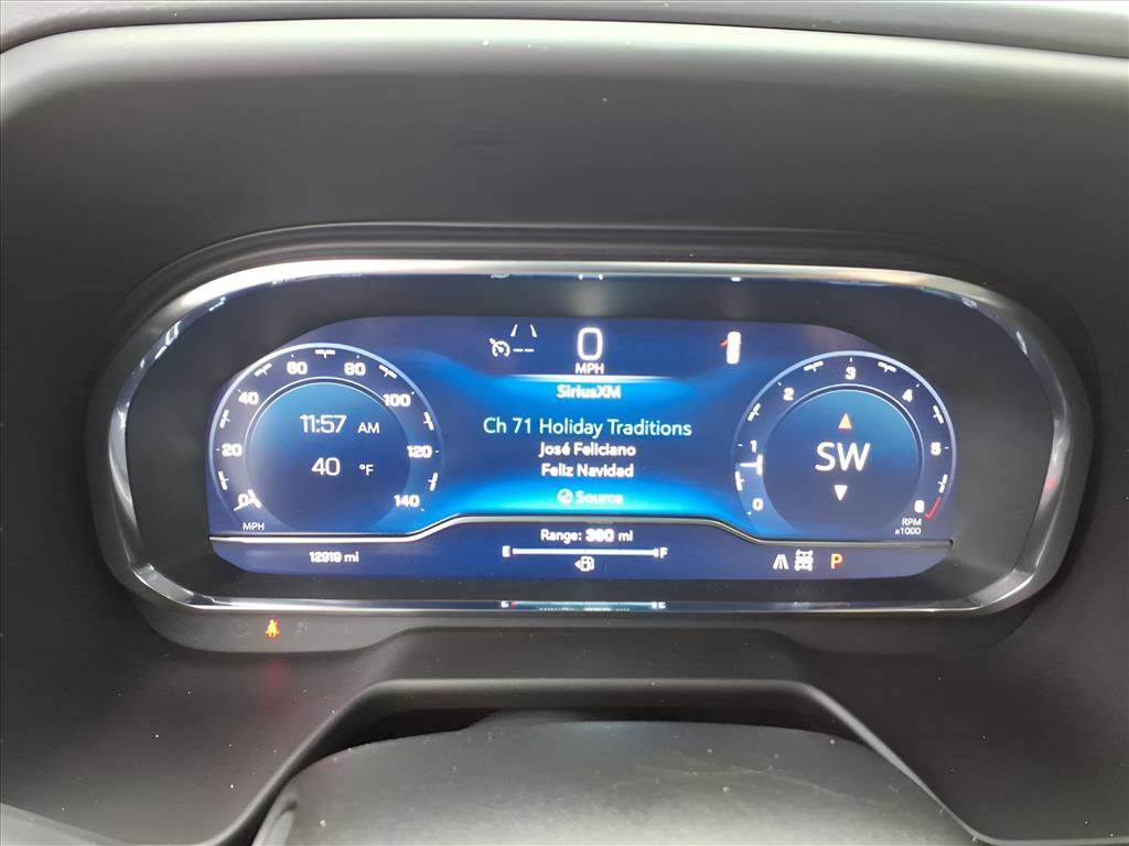 Used 2023 Chevrolet Suburban Z71 w/ Luxury Package image 13