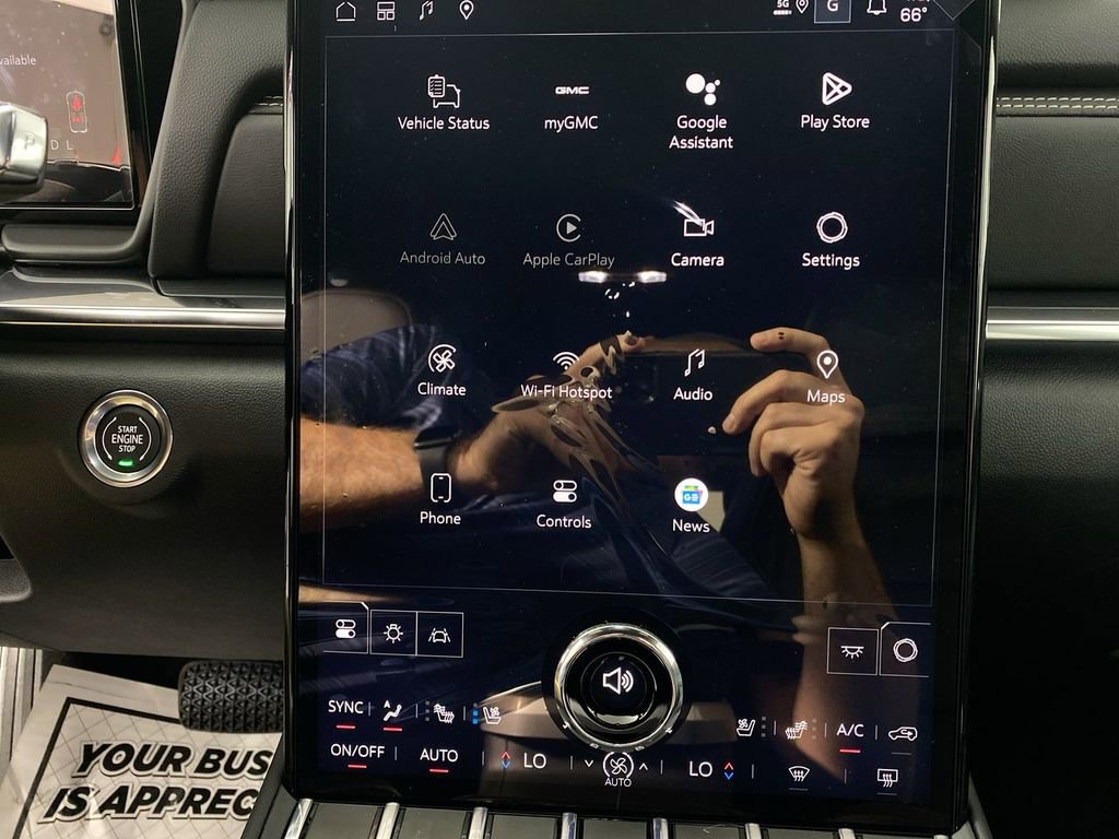 Used 2026 GMC Terrain Elevation w/ Elevation Premium Package image 16