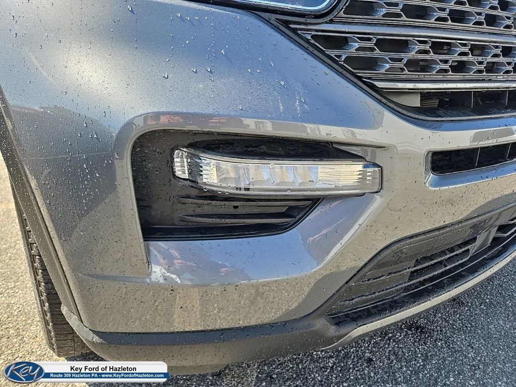 Used 2024 Ford Explorer XLT w/ Equipment Group 202A AWD/4WD image 3