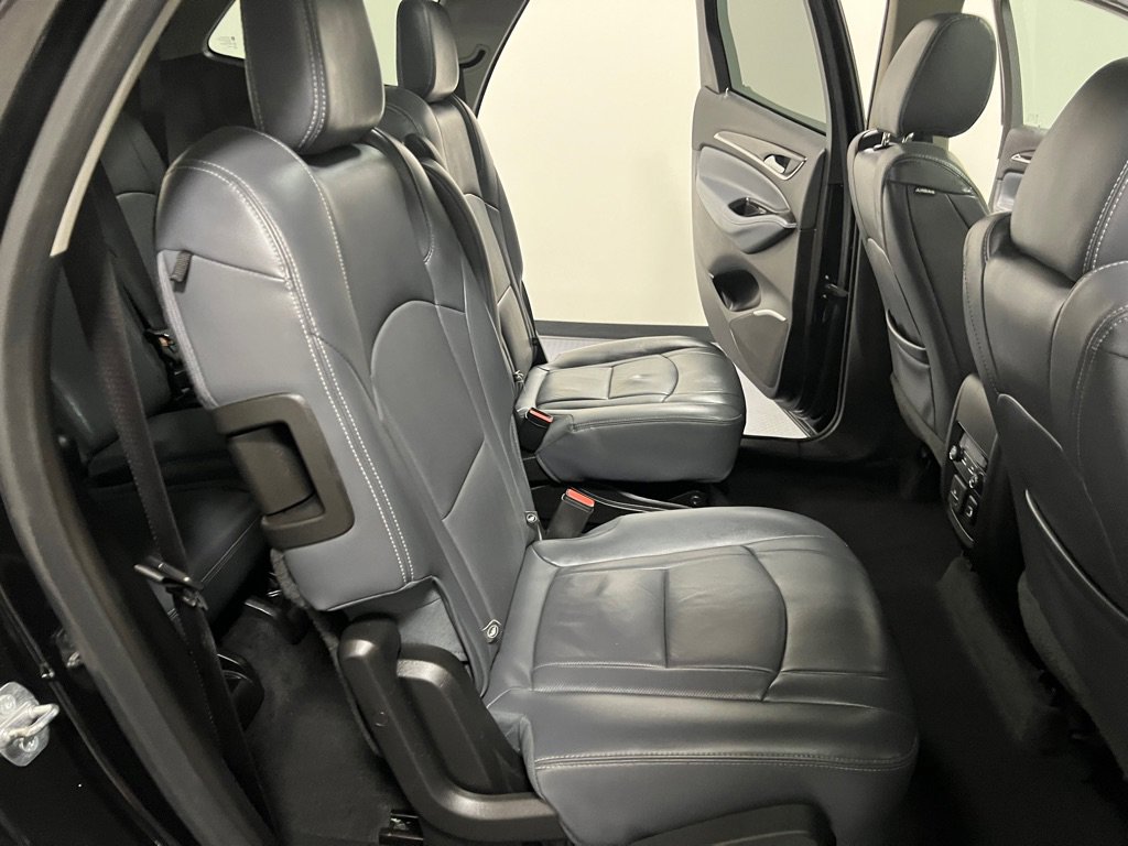 Used 2018 Buick Enclave Essence image 18