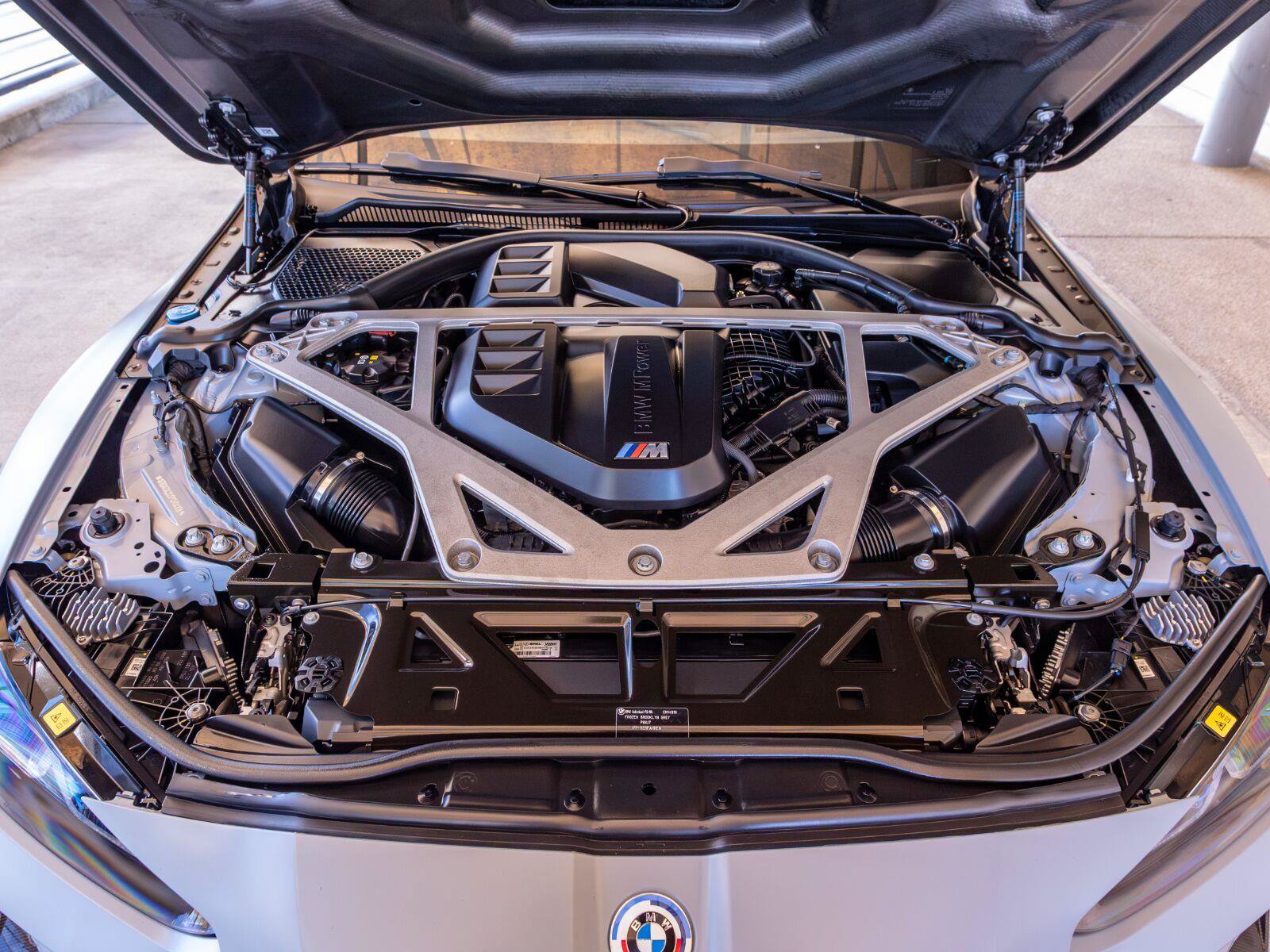 Used 2023 BMW M4 CSL RWD image 22