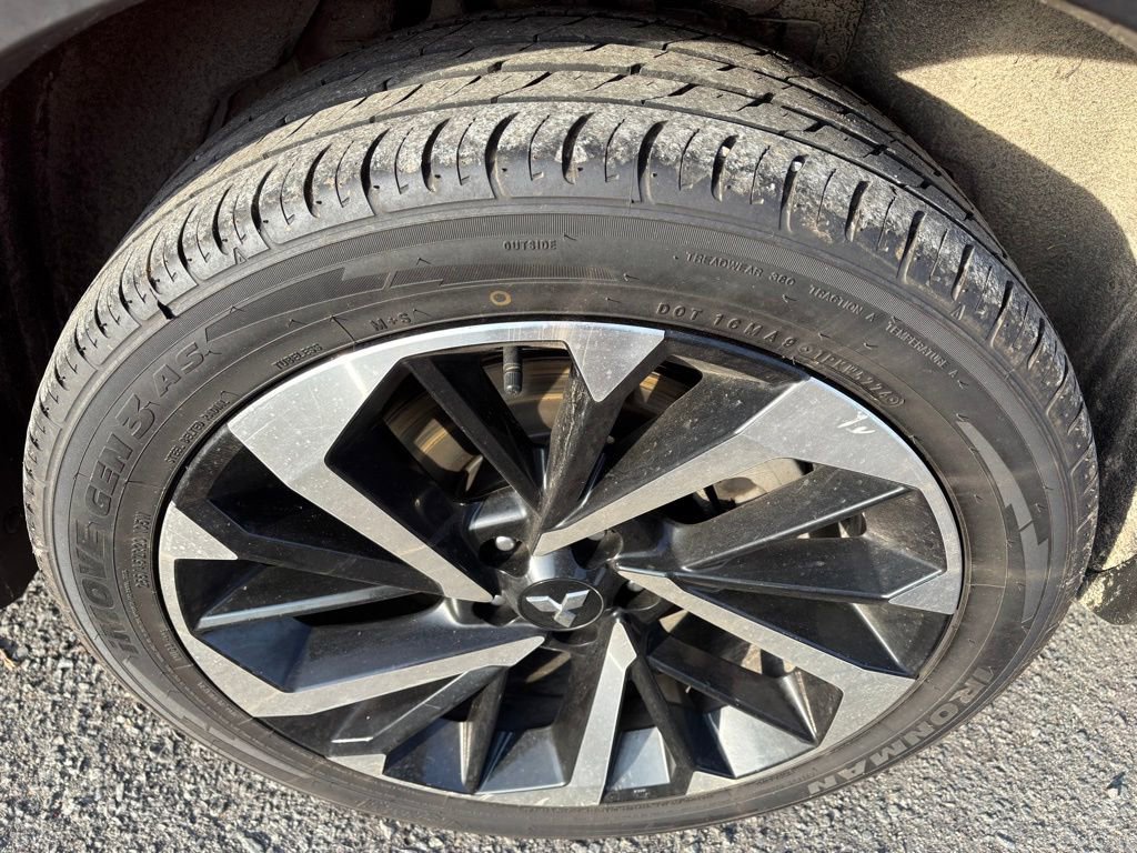 Used 2024 Mitsubishi Outlander SE image 24