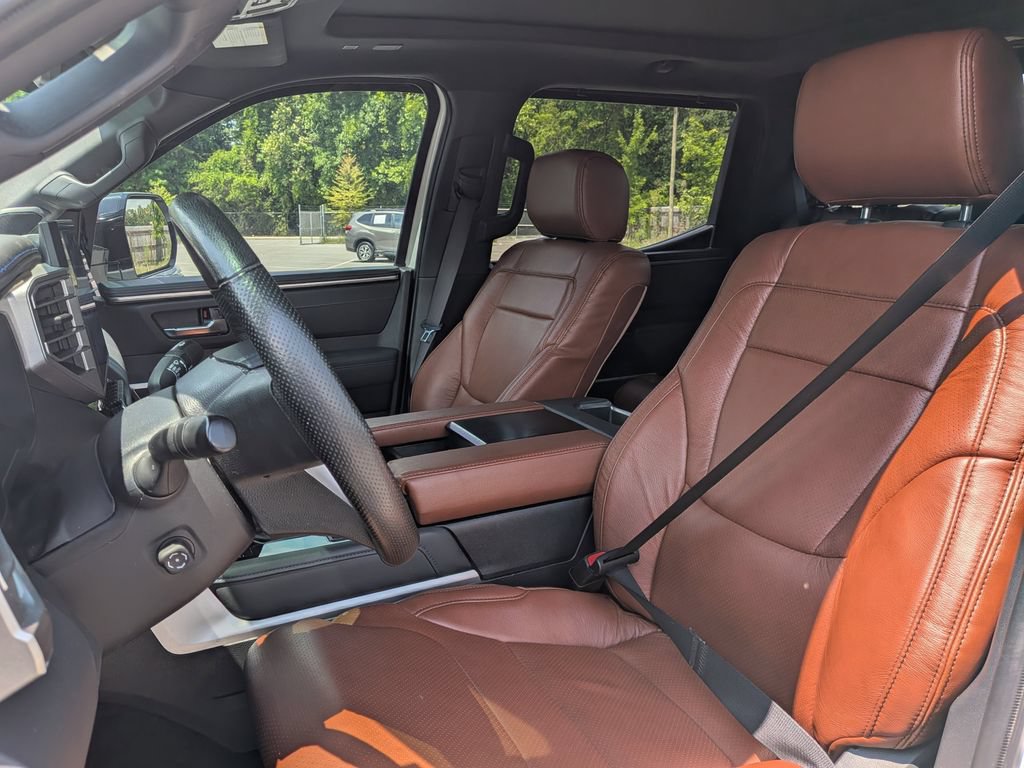 Used 2023 Toyota Tundra Platinum AWD/4WD image 9