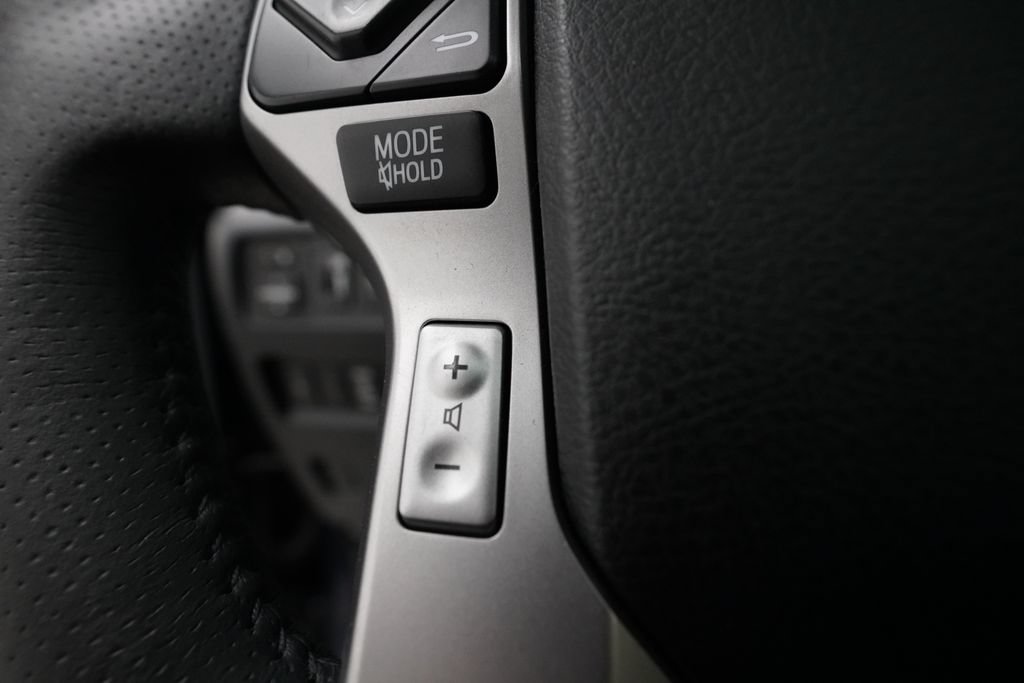 Used 2016 Toyota 4Runner Limited AWD/4WD image 19