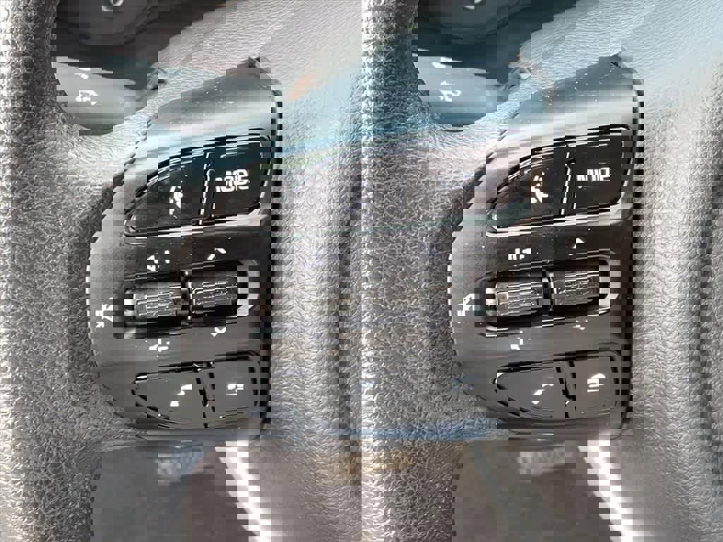 Used 2023 Kia Rio LX image 18