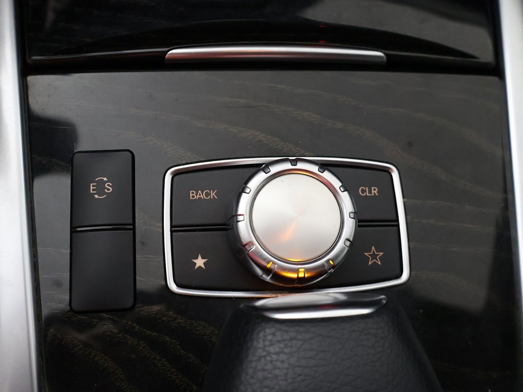 Used 2015 Mercedes-Benz E 400 4MATIC Sedan w/ Lighting Package image 52