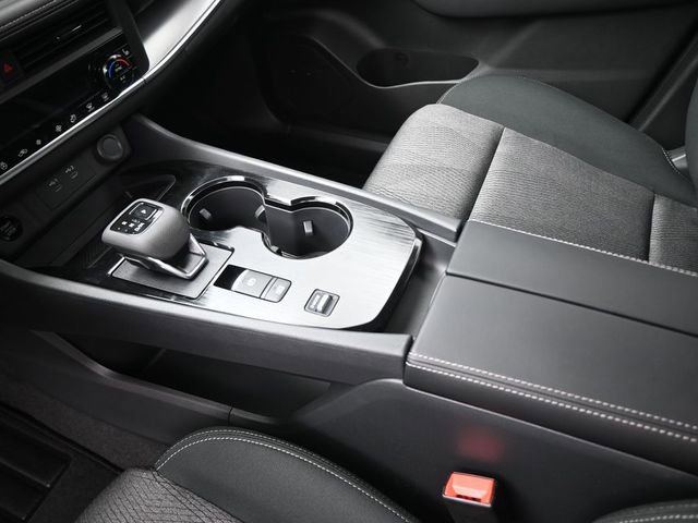 New 2026 Nissan Rogue SV w/ Cold Weather Package FWD image 31