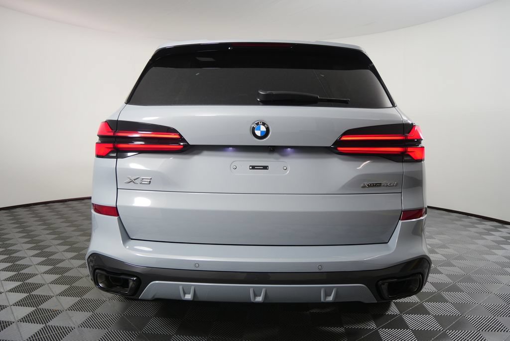 Certified 2026 BMW X5 xDrive40i w/ M Sport Package AWD/4WD image 4