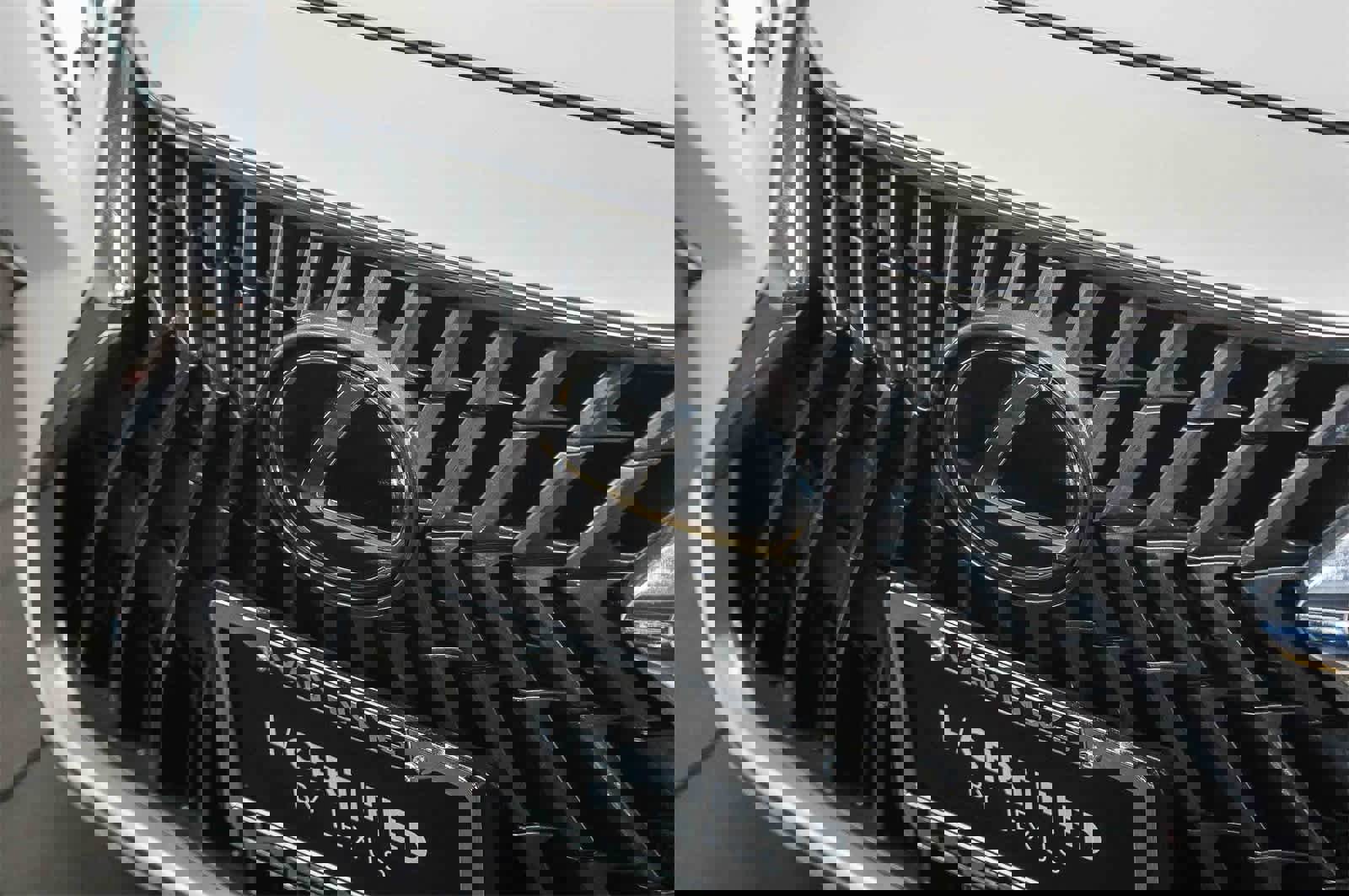 Used 2025 Lexus ES 300h w/ Premium Package image 8