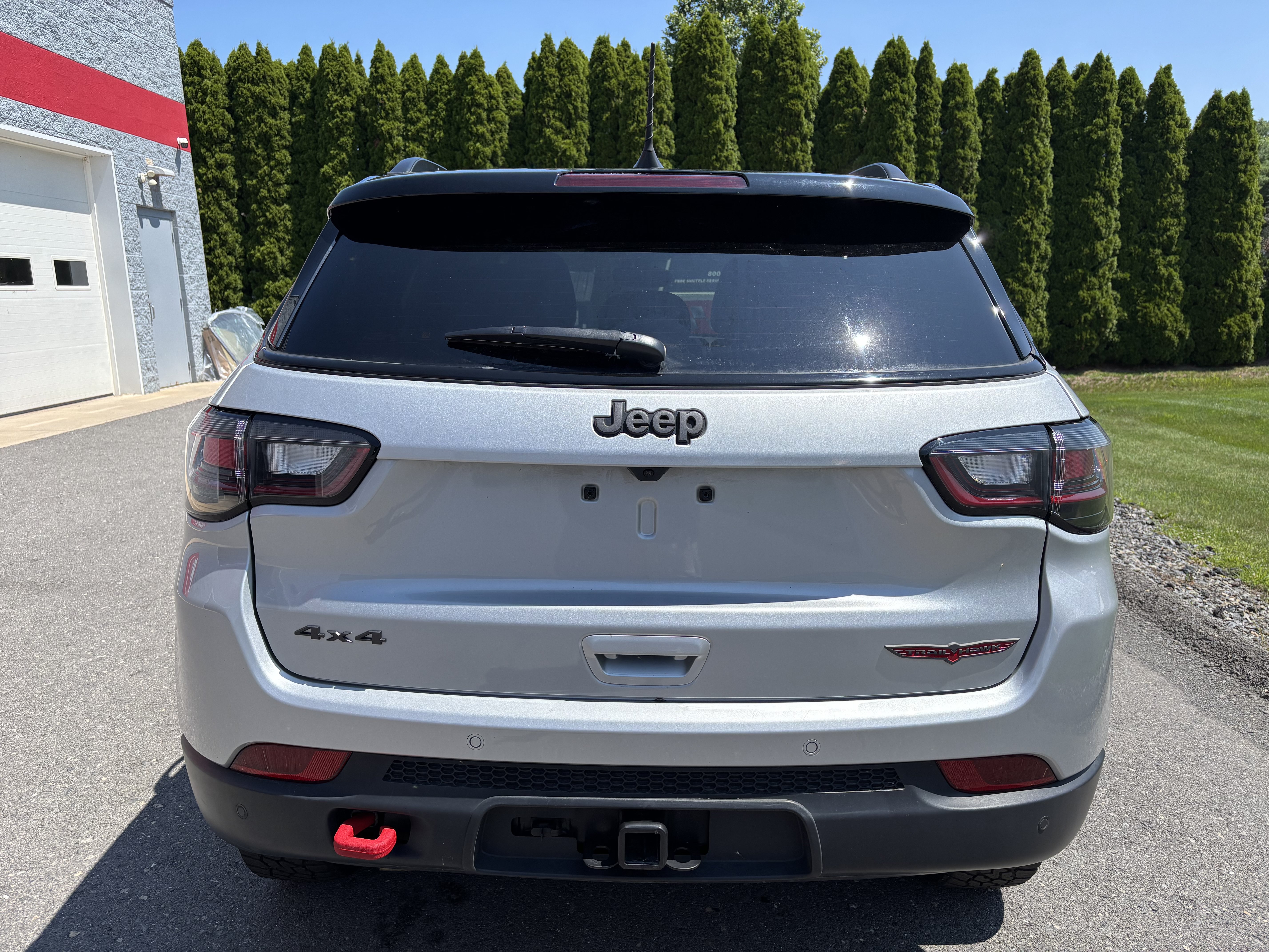 Used 2025 Jeep Compass Trailhawk w/ Trailhawk Elite Group AWD/4WD image 4