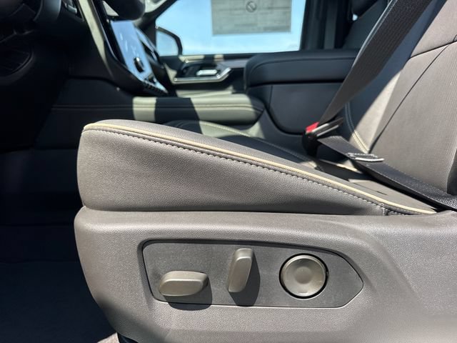 New 2026 GMC Yukon XL Elevation w/ Elevation Premium Package AWD/4WD image 16