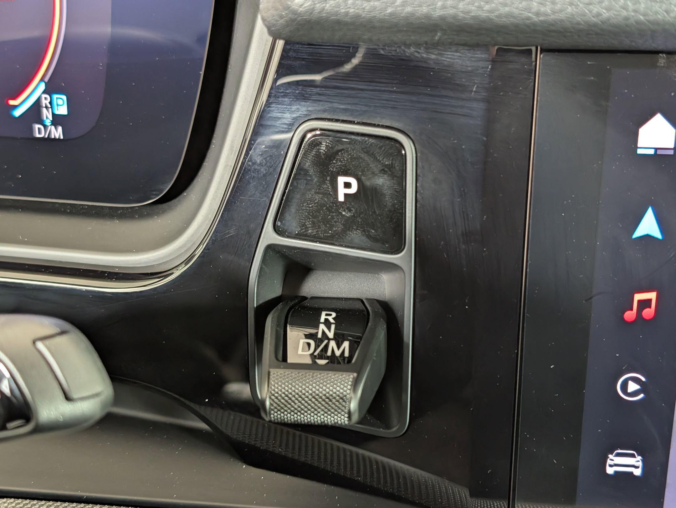 Used 2025 Porsche Cayenne image 22