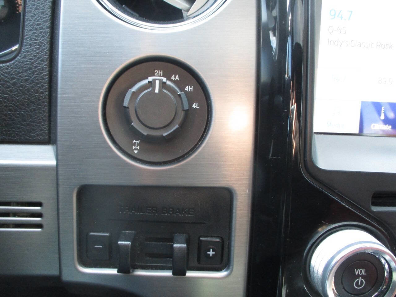 Used 2013 Ford F150 Limited image 26