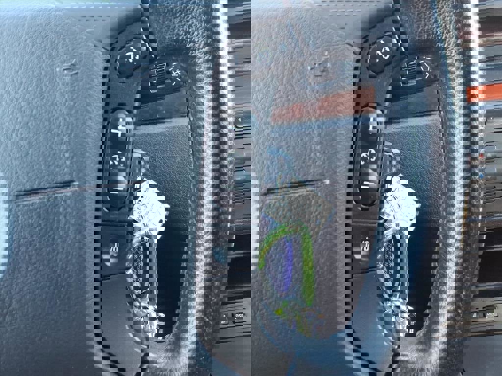 Used 2005 BMW 325i Sedan image 20