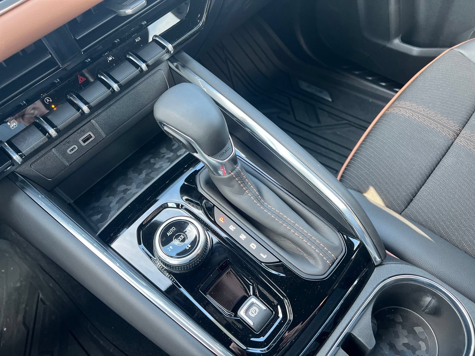 New 2026 GMC Canyon AT4 AWD/4WD image 21