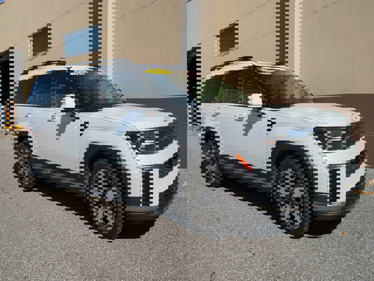 Used 2024 Hyundai Santa Fe Limited image 2