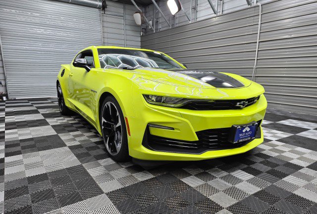 Used 2020 Chevrolet Camaro SS RWD image 5