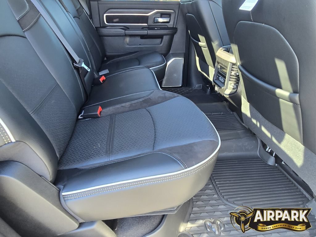 New 2026 RAM 2500 Laramie AWD/4WD image 16
