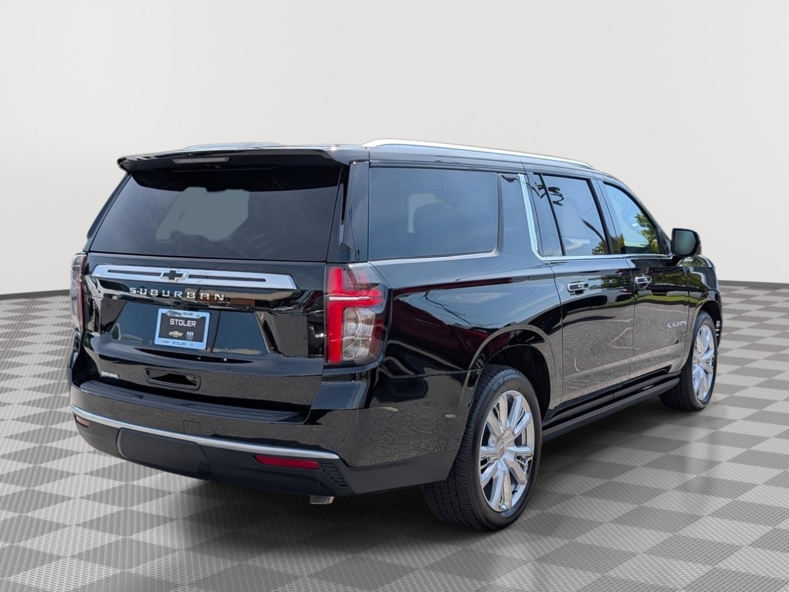 Used 2024 Chevrolet Suburban High Country AWD/4WD image 5