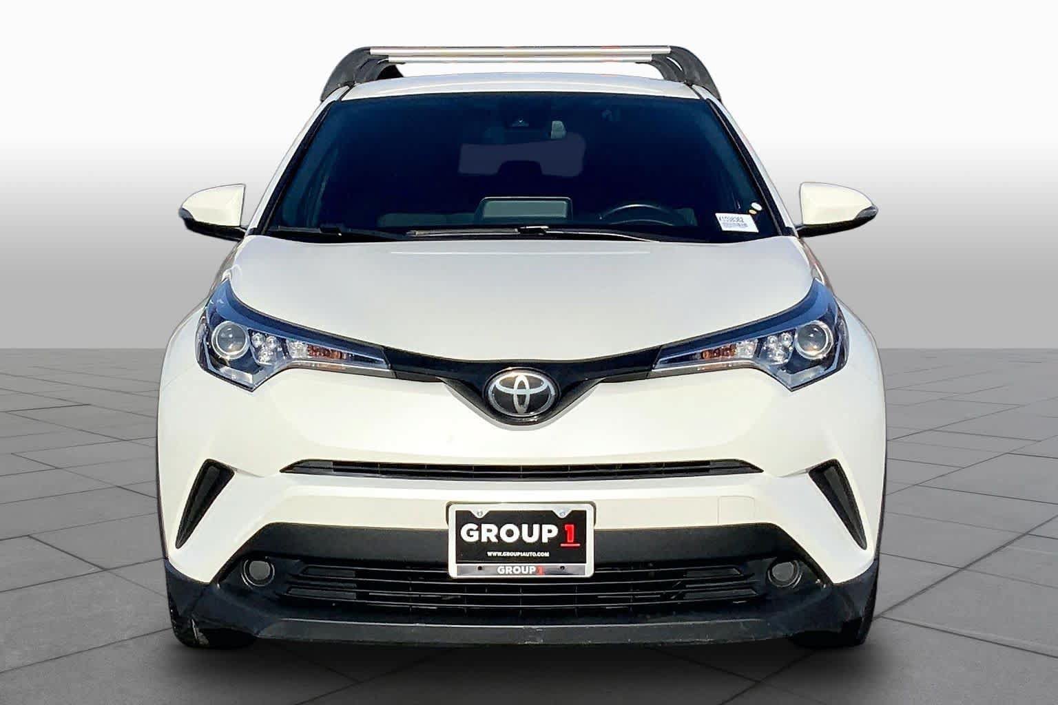 Used 2019 Toyota C-HR XLE FWD image 4