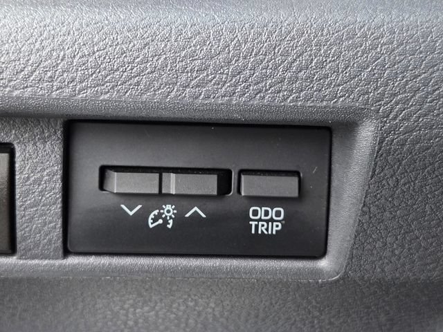 Used 2022 Toyota Sienna Limited AWD/4WD image 23