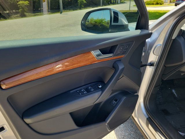 Certified 2023 Audi Q5 2.0T Premium w/ Convenience Package image 18