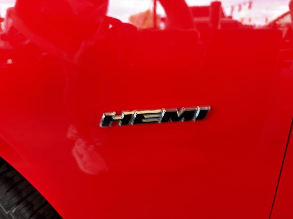 Used 2015 Dodge Challenger R/T Plus RWD image 13