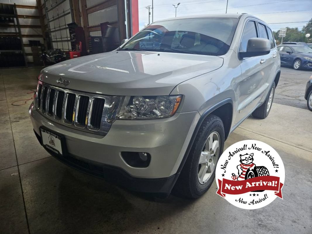 Used 2013 Jeep Grand Cherokee Laredo AWD/4WD image 1