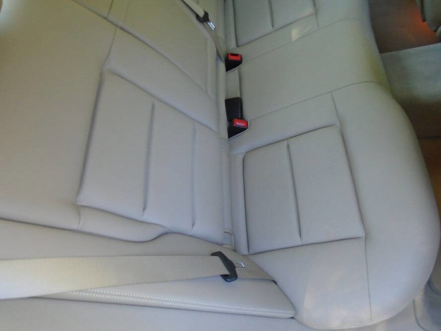 Used 2011 Mercedes-Benz E 350 Sedan image 22