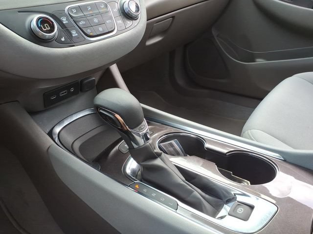 Used 2025 Chevrolet Malibu LT FWD image 19