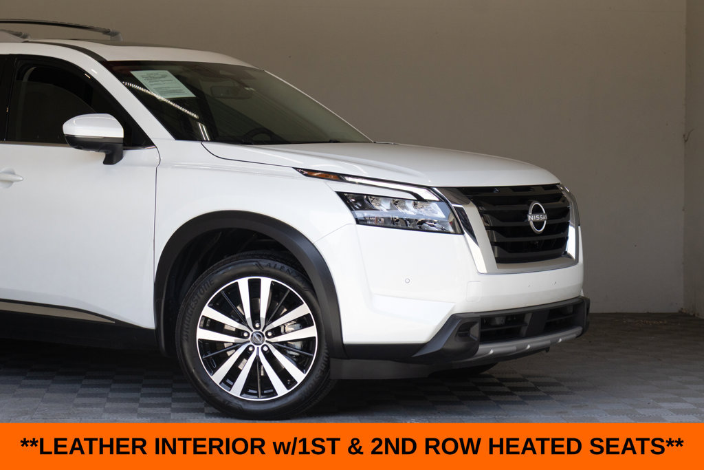 Used 2025 Nissan Pathfinder Platinum w/ Cargo Package FWD image 3