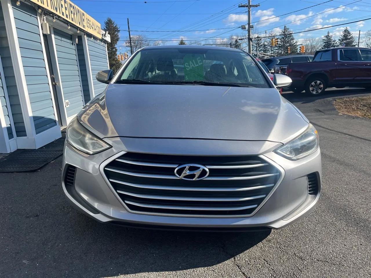Used 2017 Hyundai Elantra SE image 6