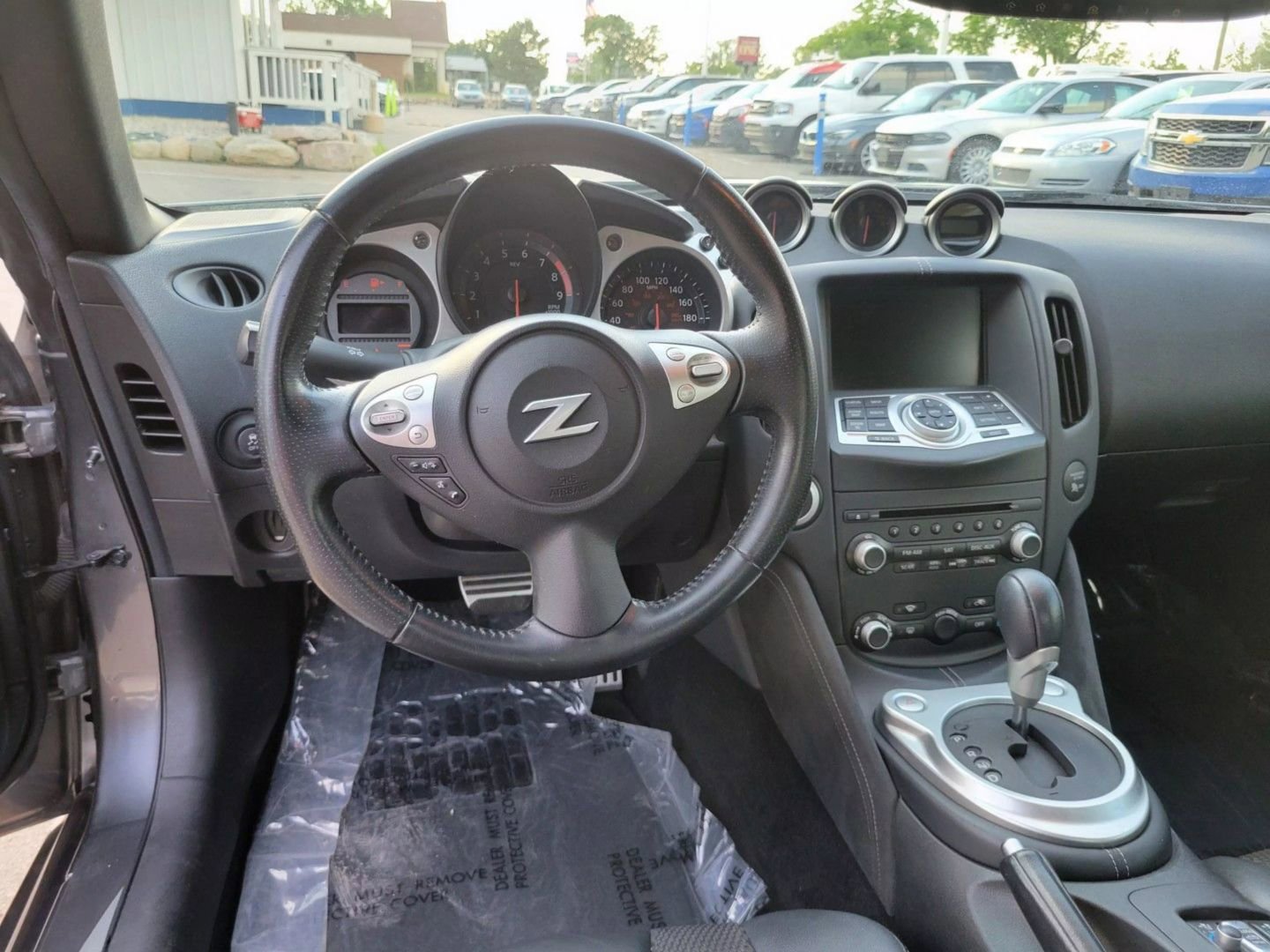 Used 2015 Nissan 370Z Touring Sport image 4