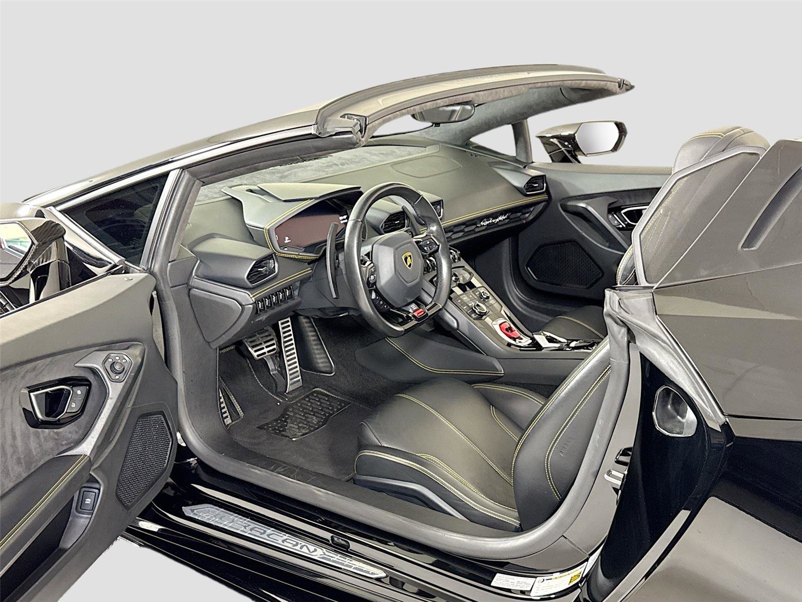 Used 2017 Lamborghini Huracan LP 610-4 image 12