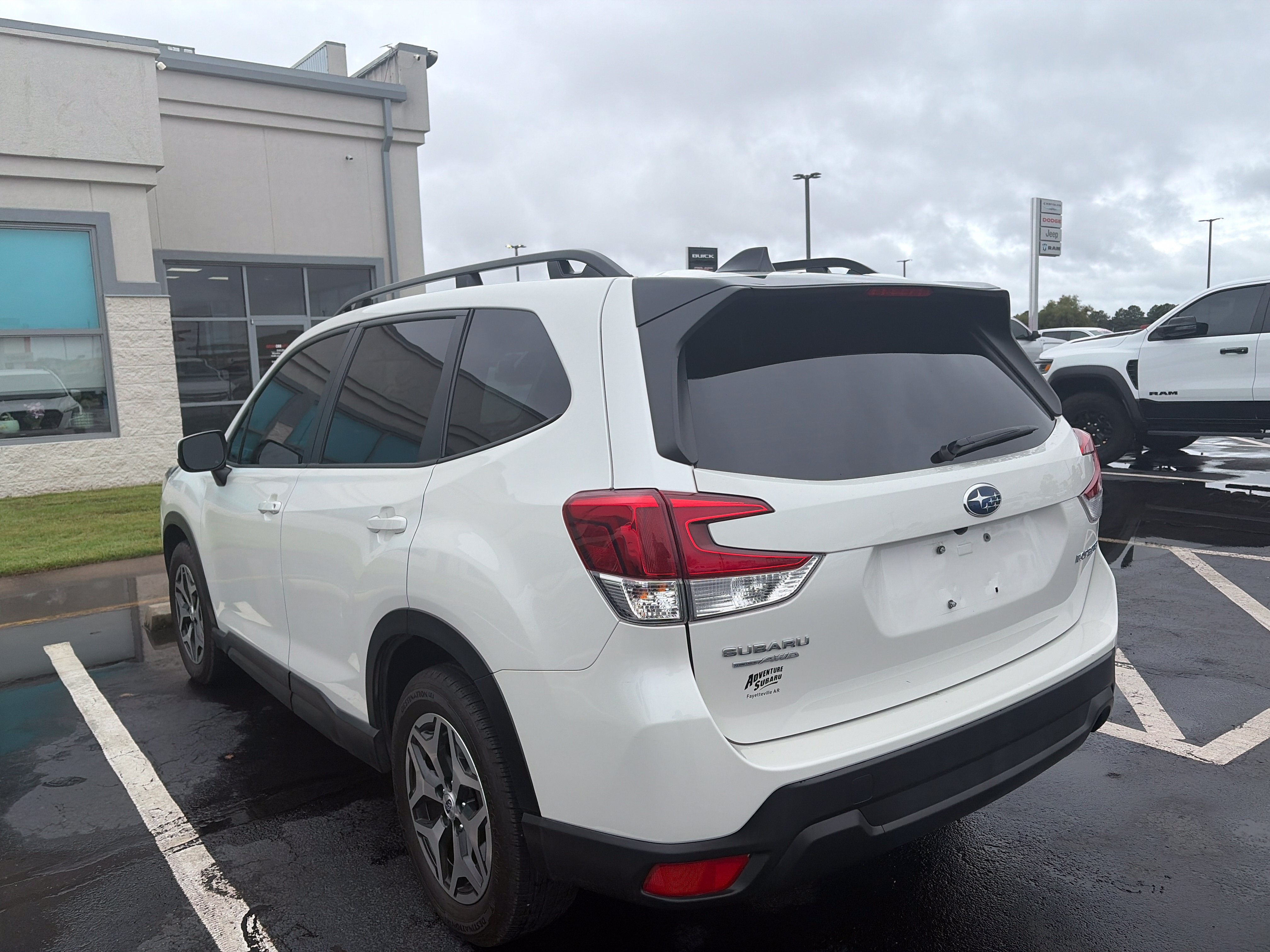 Used 2024 Subaru Forester Premium AWD/4WD image 9