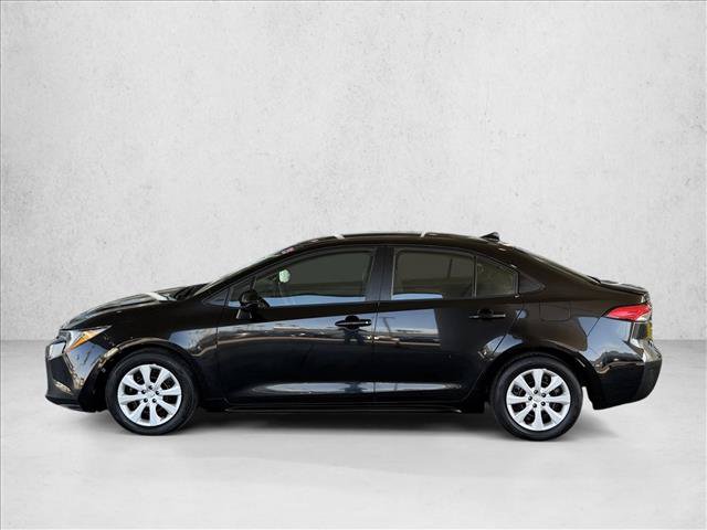 Used 2025 Toyota Corolla LE FWD image 2