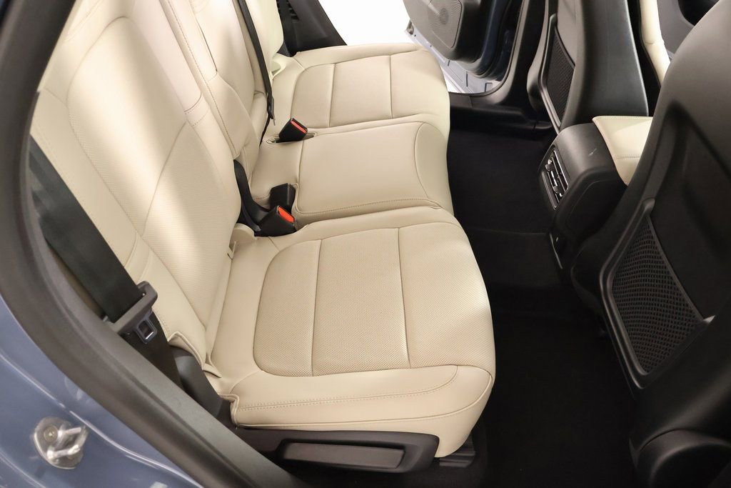 New 2026 Lincoln Corsair Grand Touring w/ Jet Appearance Package AWD/4WD image 15