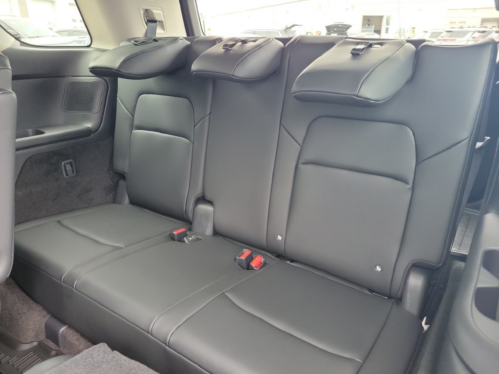 New 2026 Nissan Pathfinder Platinum AWD/4WD image 17