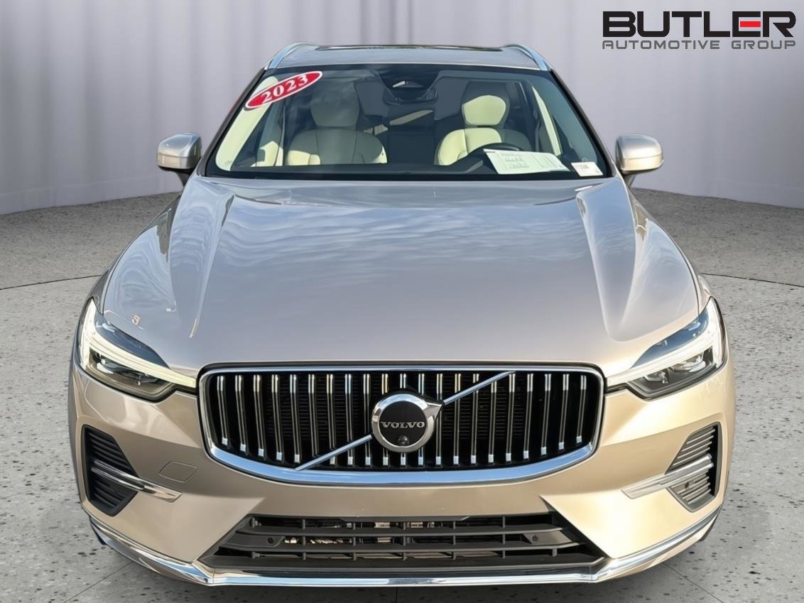 Used 2023 Volvo XC60 B5 Plus w/ Protection Package Premier FWD image 9