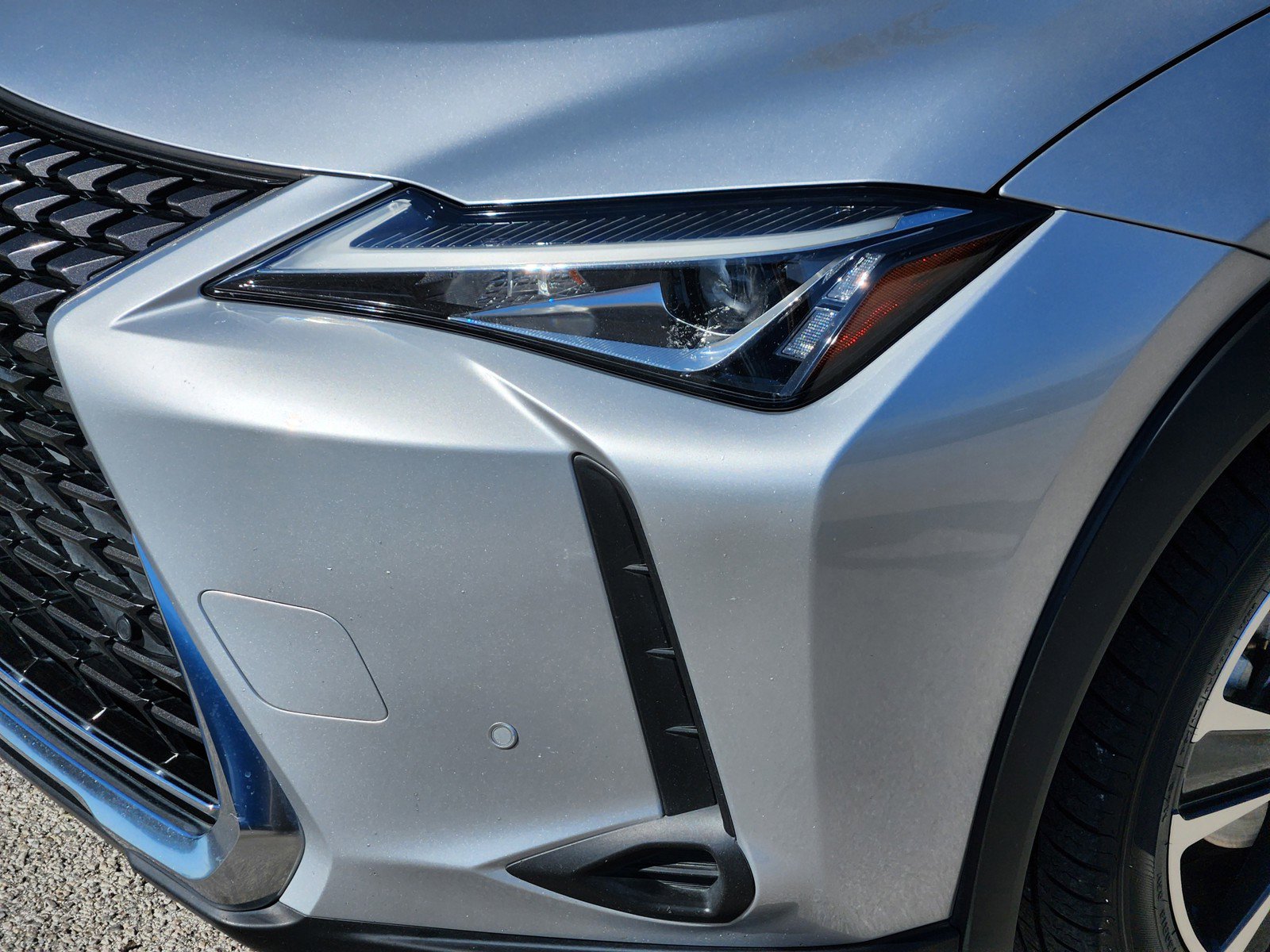 Used 2020 Lexus UX 200 w/ Accessory Package image 27