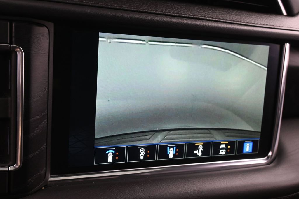 Used 2022 GMC Yukon Denali w/ Denali Premium Package AWD/4WD image 25