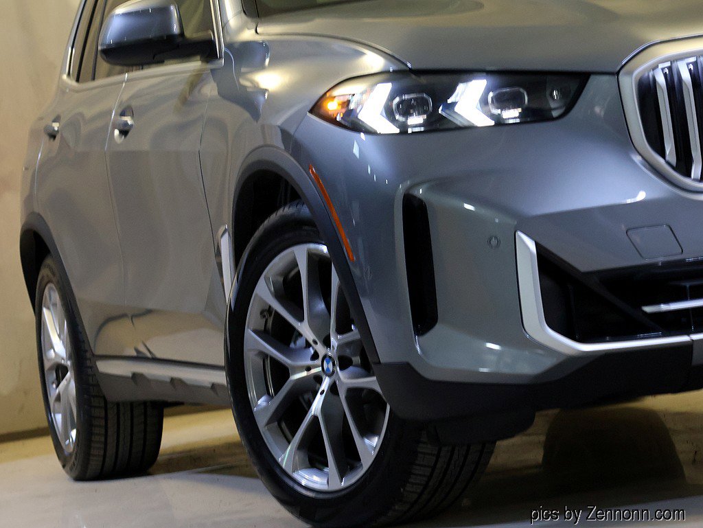 Certified 2025 BMW X5 xDrive40i w/ Premium Package image 4
