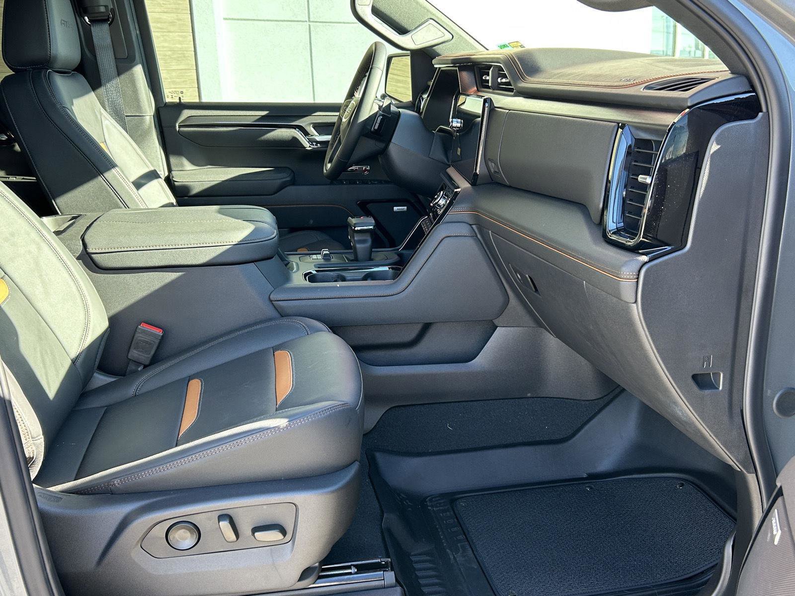 Used 2025 GMC Sierra 1500 AT4 w/ AT4 Premium Package image 14