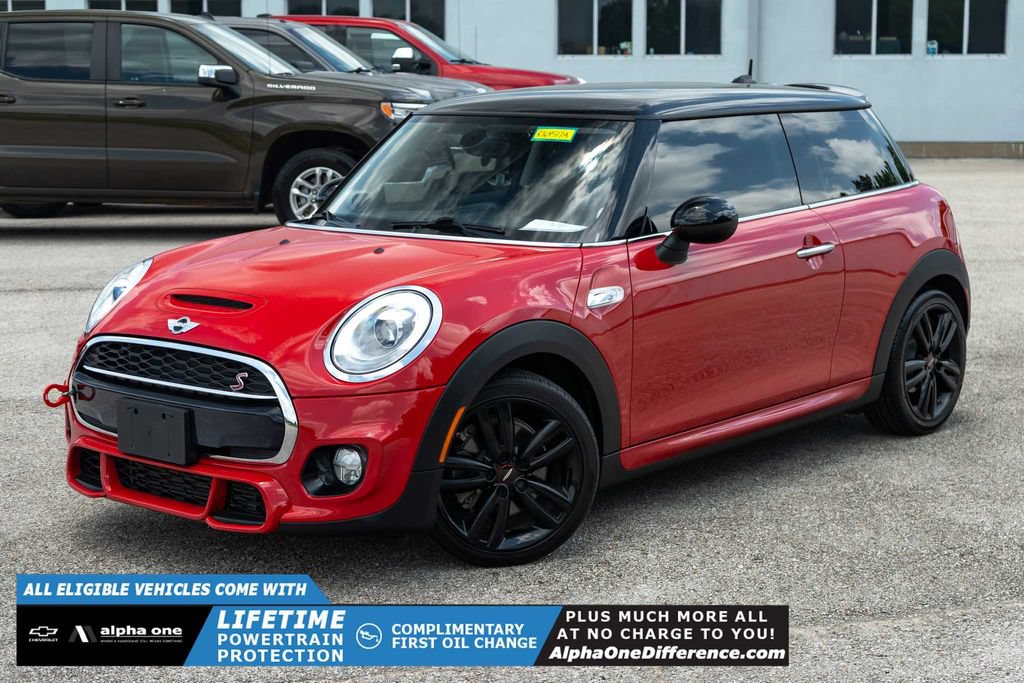 Used 2017 MINI Cooper S FWD image 1