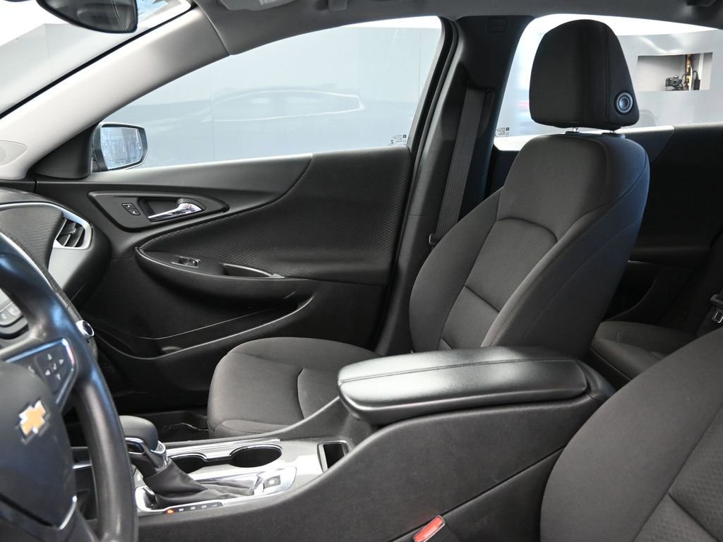 Used 2023 Chevrolet Malibu LT image 21