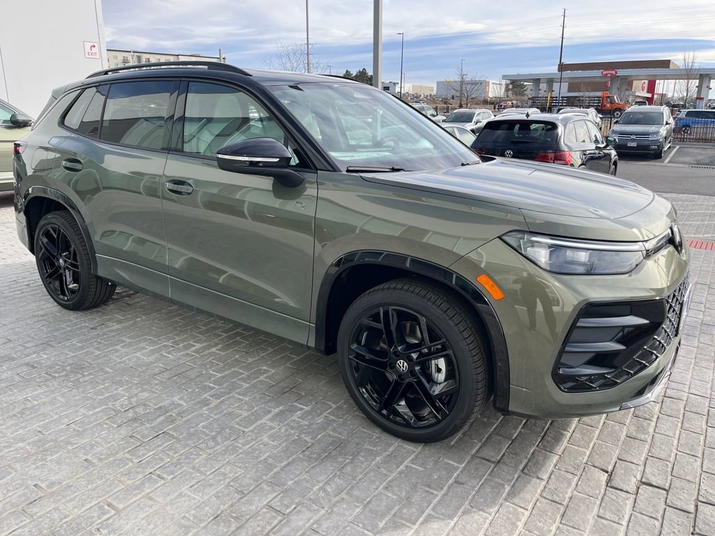 New 2026 Volkswagen Tiguan SE R-Line image 7