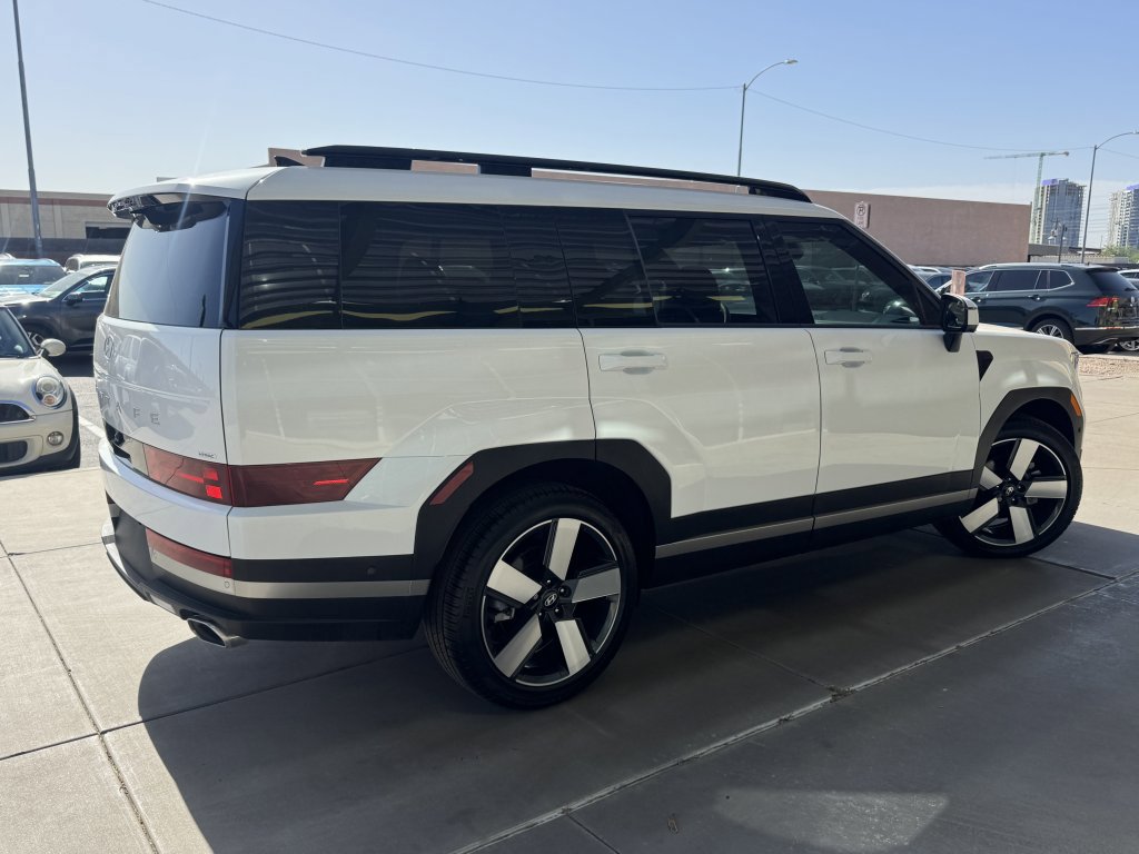 Used 2024 Hyundai Santa Fe Limited image 4