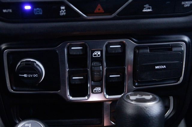 Used 2024 Jeep Wrangler Unlimited Sahara w/ Technology Group image 27